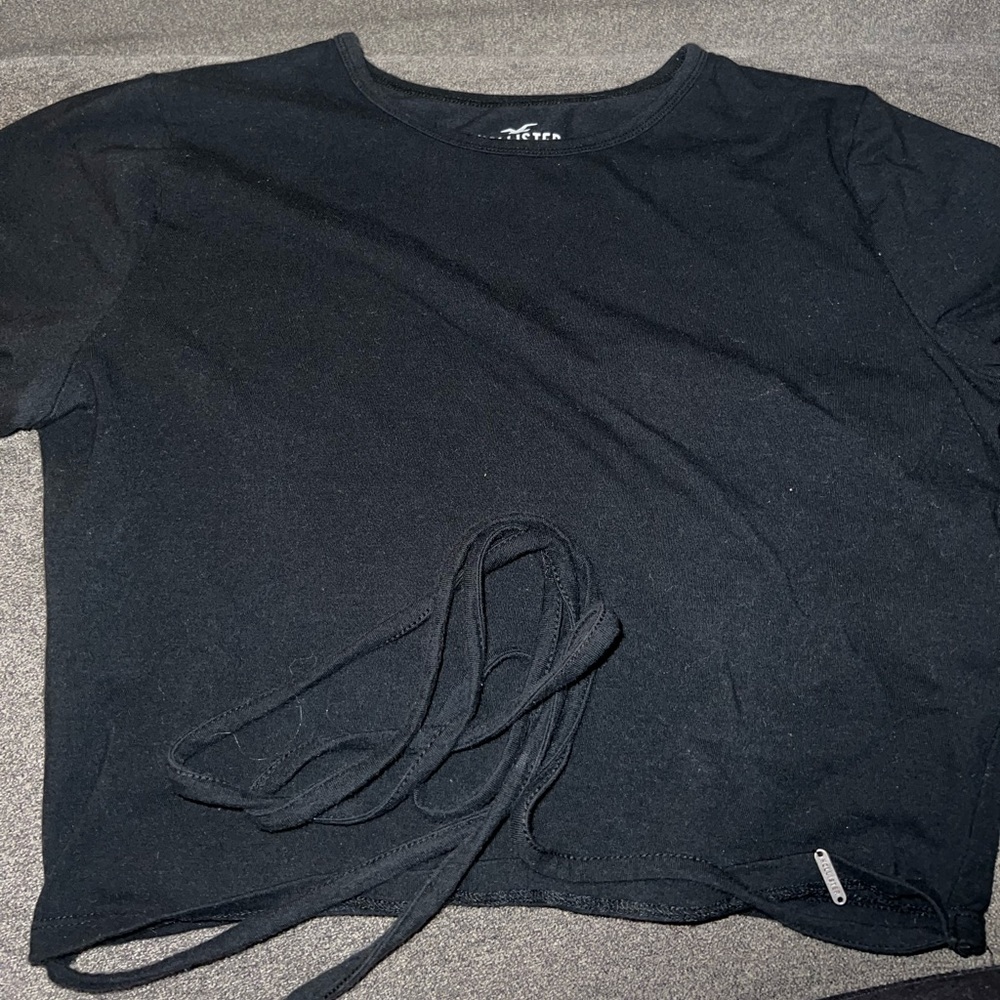 Hollister top
